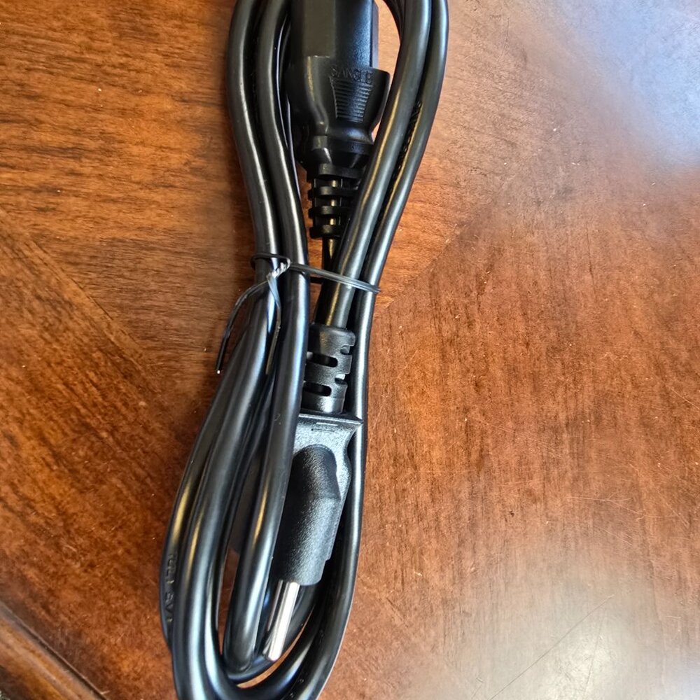 Universal 3-Prong AC Power Cord Cable 6ft IEC C13 to NEMA 5-15P NEW NWT.  Brand